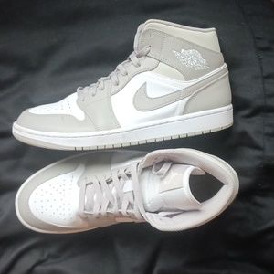 Air jordan 1 Mid linens